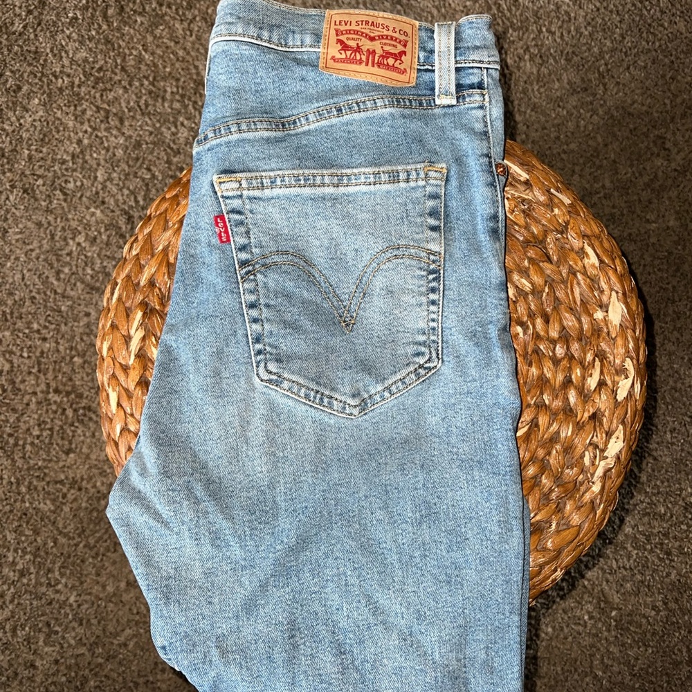 Levi jeans